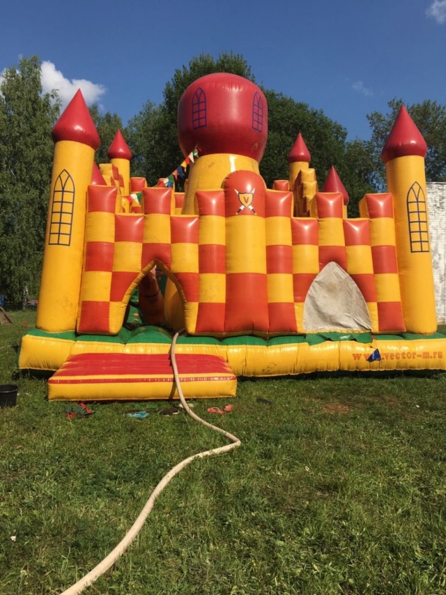 Батут в Березке.jpg Батут в Березке.jpg